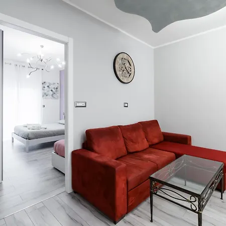 Moderno Bilocale A 5 Minuti Dal Centro Storico *