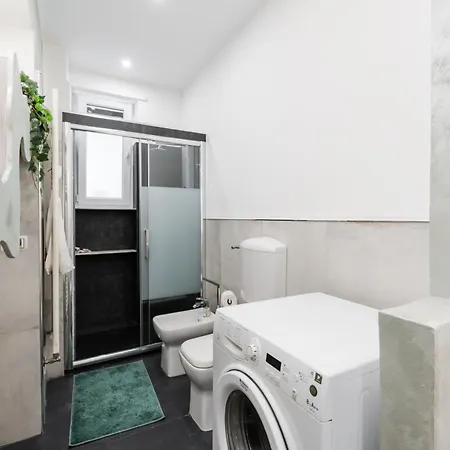 Moderno Bilocale A 5 Minuti Dal Centro Storico *